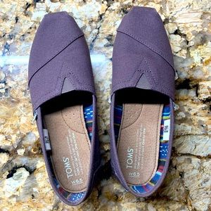 Toms Canvas Loafers Women’s 6.5, Girl Size 5